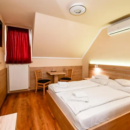 Hotel Rozsa Csarda
